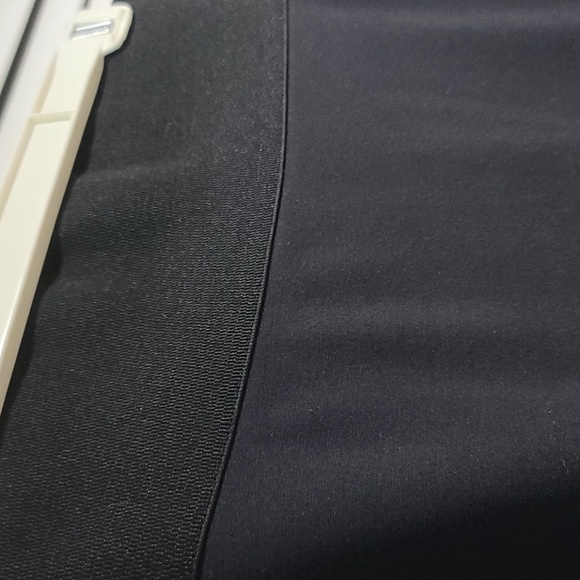 Skirt bundle 2 black elastic waist, EUC, lengths:7th Avenue 28.5 & Elle 22 - Picture 6 of 6